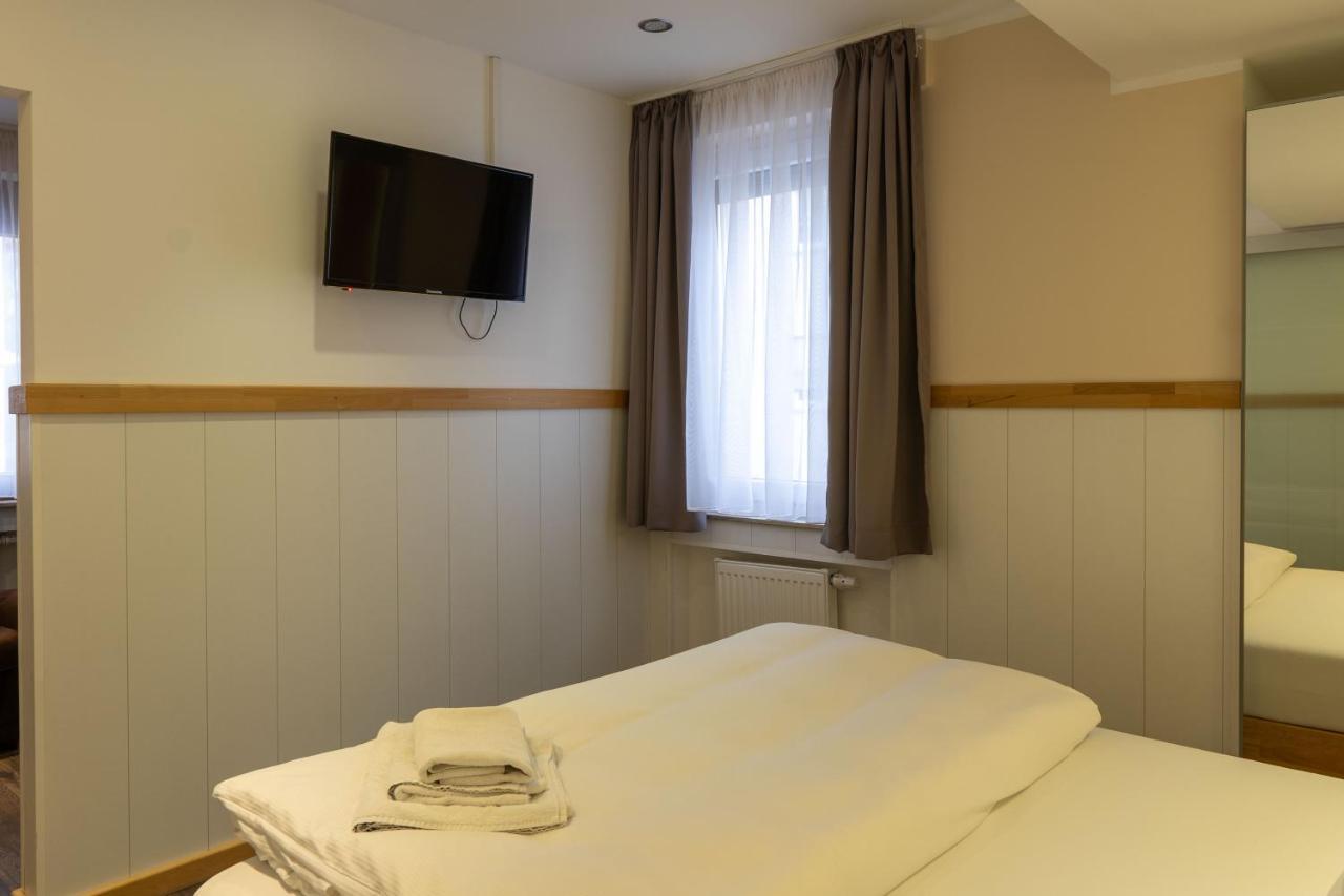 Hotel Post Mit Klimaanlage Neckarsulm Exterior photo